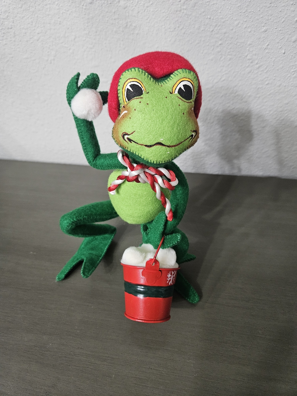 Annalee Green Frog with Red Hat and Red Bucket 2007